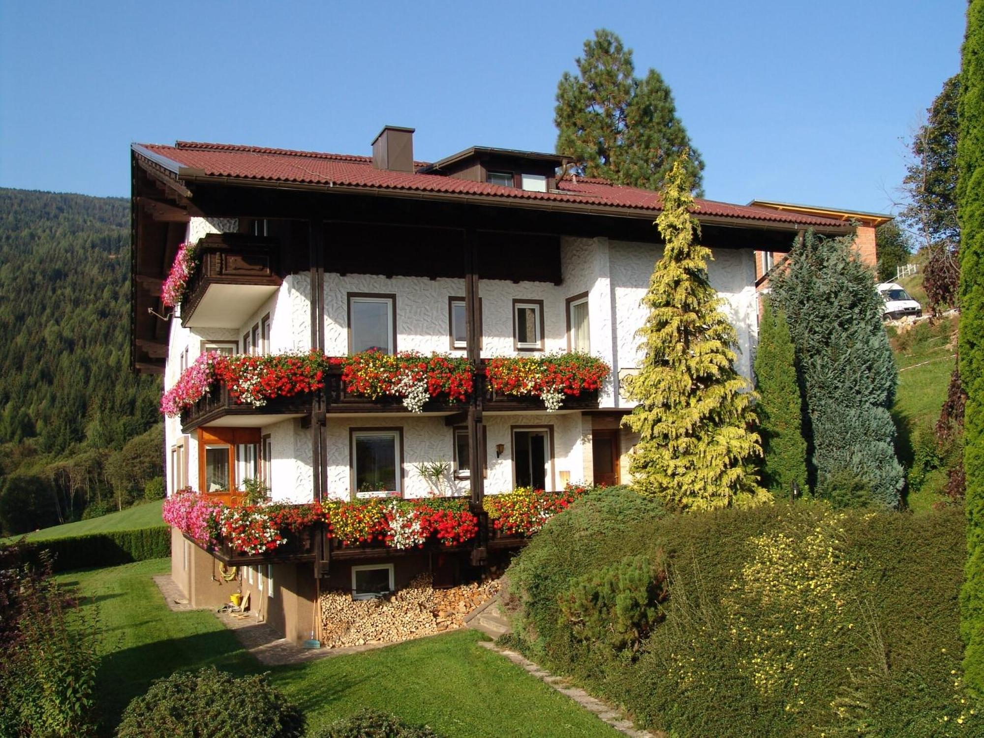 Cozy Apartment In Afritz Am See Near Gerlitzen Ski Area Kültér fotó